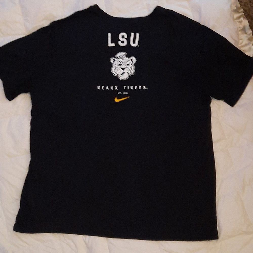 NIKE LSU tee